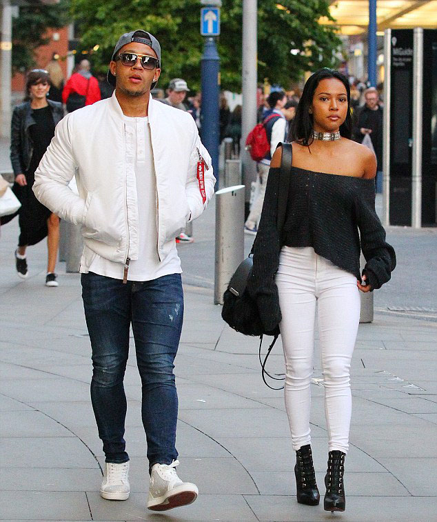 memphis-depay-kepergok-kencani-eks-kekasih-penyanyi-amerika-indosport